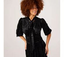 ONJENU Deborah Midi Dress - Black Velvet