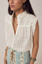 Maison Hotel - Elvis Sleeveless Blouse - Nauge