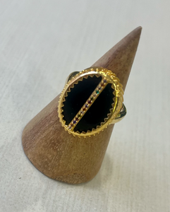 Une A Une Shine Stone Ring- Oynx