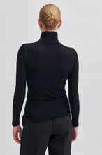 Second Female - Matima T Neck - Black