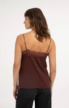 YAYA - Jersey Singlet V-Neck with Lace - Delicioso Brown