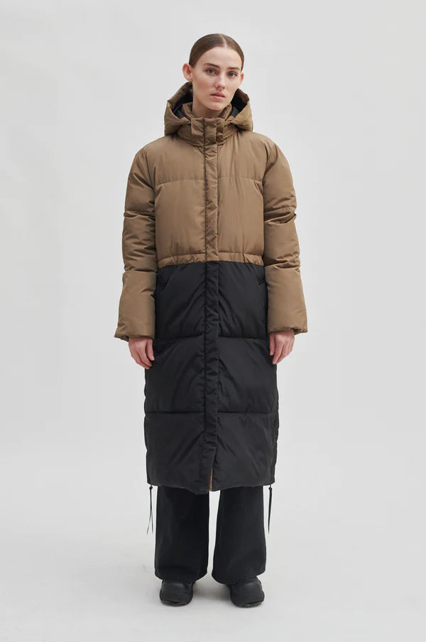 Second sales female coat