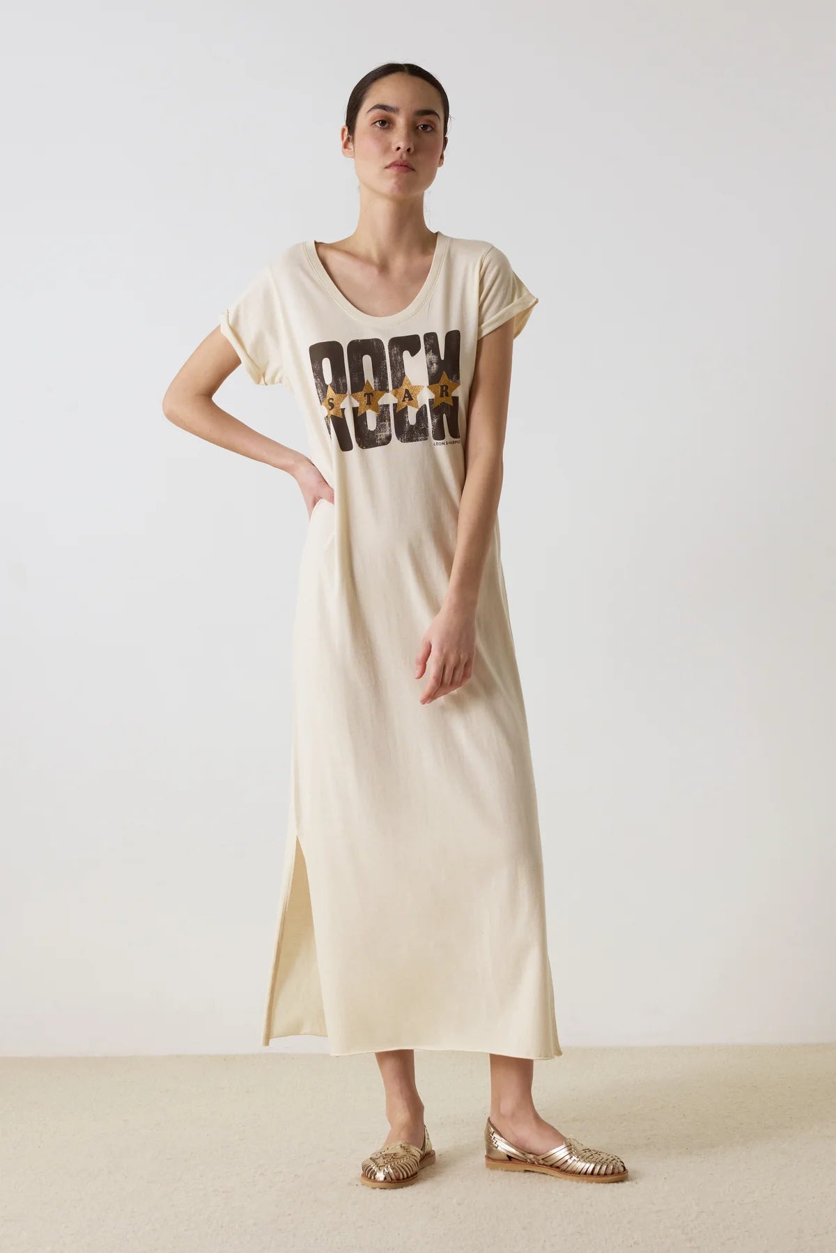 Leon and harper robe store